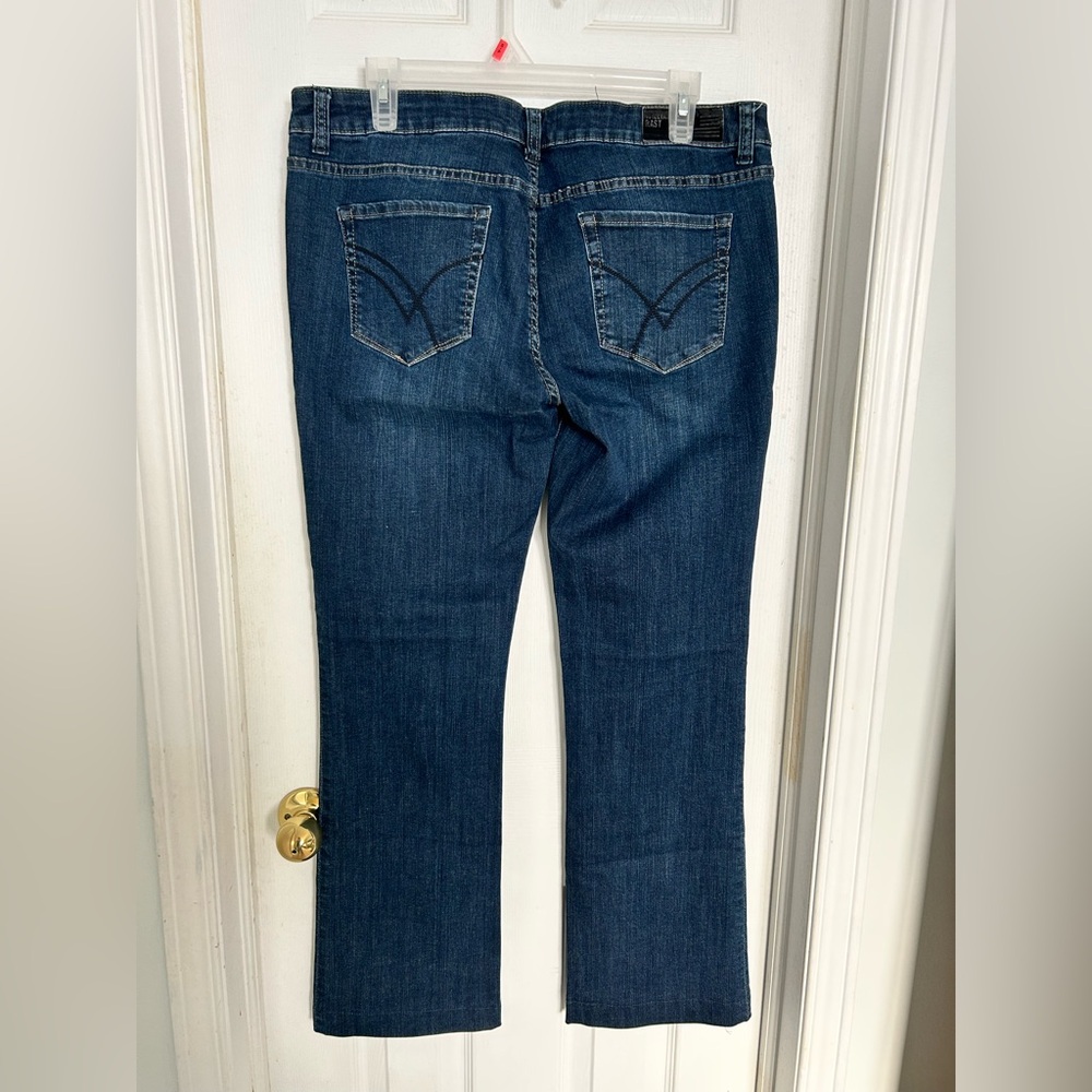 Women’s baby bootcut William Rast jeans - Picture 2 of 6